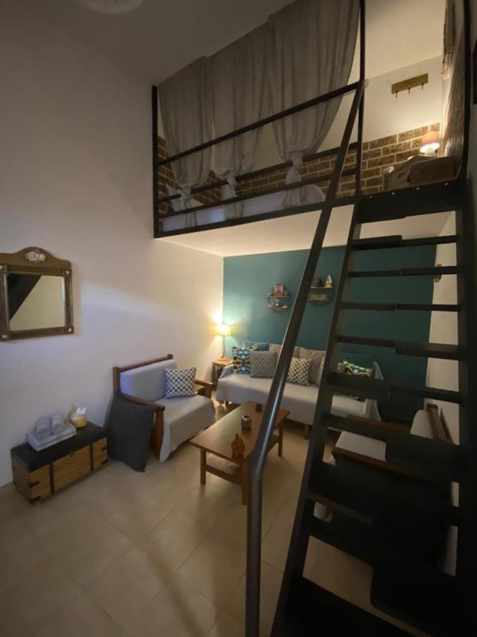 דירות Small Cosy House Lávrion מראה חיצוני תמונה