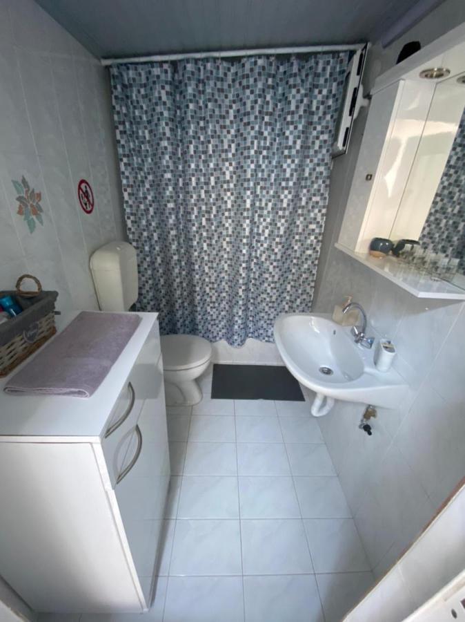 דירות Small Cosy House Lávrion מראה חיצוני תמונה