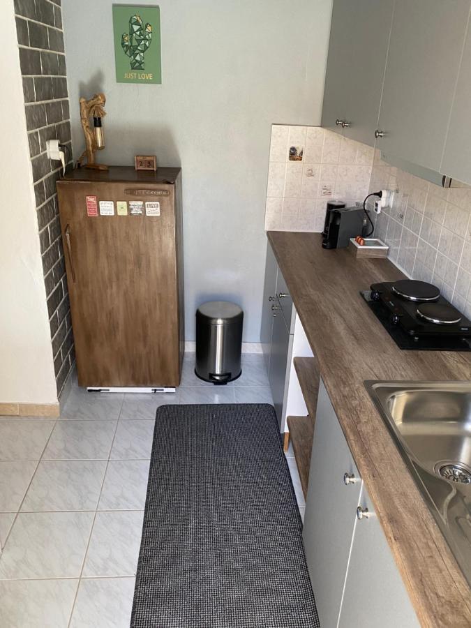 דירות Small Cosy House Lávrion מראה חיצוני תמונה
