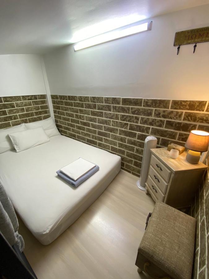 דירות Small Cosy House Lávrion מראה חיצוני תמונה